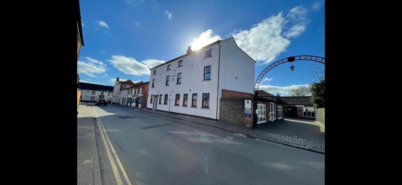 Lees Lookout Holt ,2 Bedroom Luxury Apartment With Private Parking Holt (Norfolk) Exterior foto