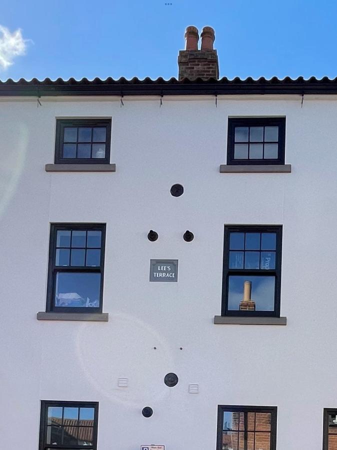 Lees Lookout Holt ,2 Bedroom Luxury Apartment With Private Parking Holt (Norfolk) Exterior foto
