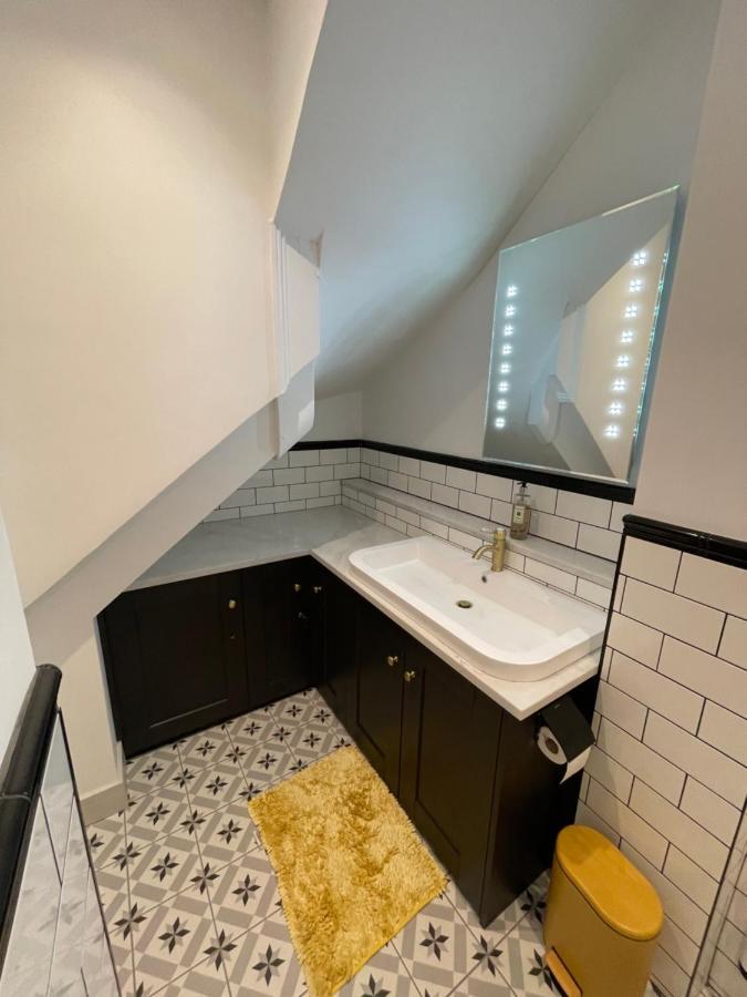 Lees Lookout Holt ,2 Bedroom Luxury Apartment With Private Parking Holt (Norfolk) Exterior foto