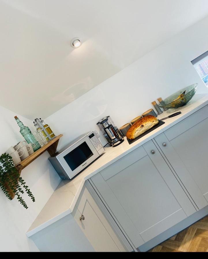 Lees Lookout Holt ,2 Bedroom Luxury Apartment With Private Parking Holt (Norfolk) Exterior foto