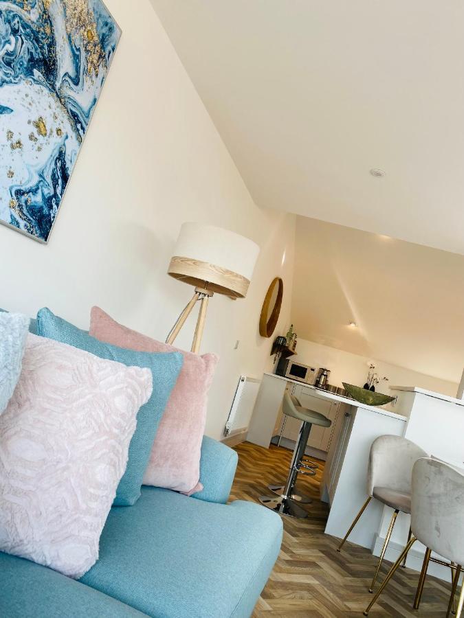 Lees Lookout Holt ,2 Bedroom Luxury Apartment With Private Parking Holt (Norfolk) Exterior foto