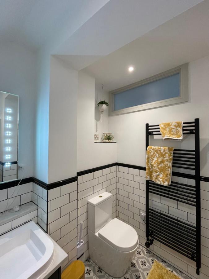 Lees Lookout Holt ,2 Bedroom Luxury Apartment With Private Parking Holt (Norfolk) Exterior foto
