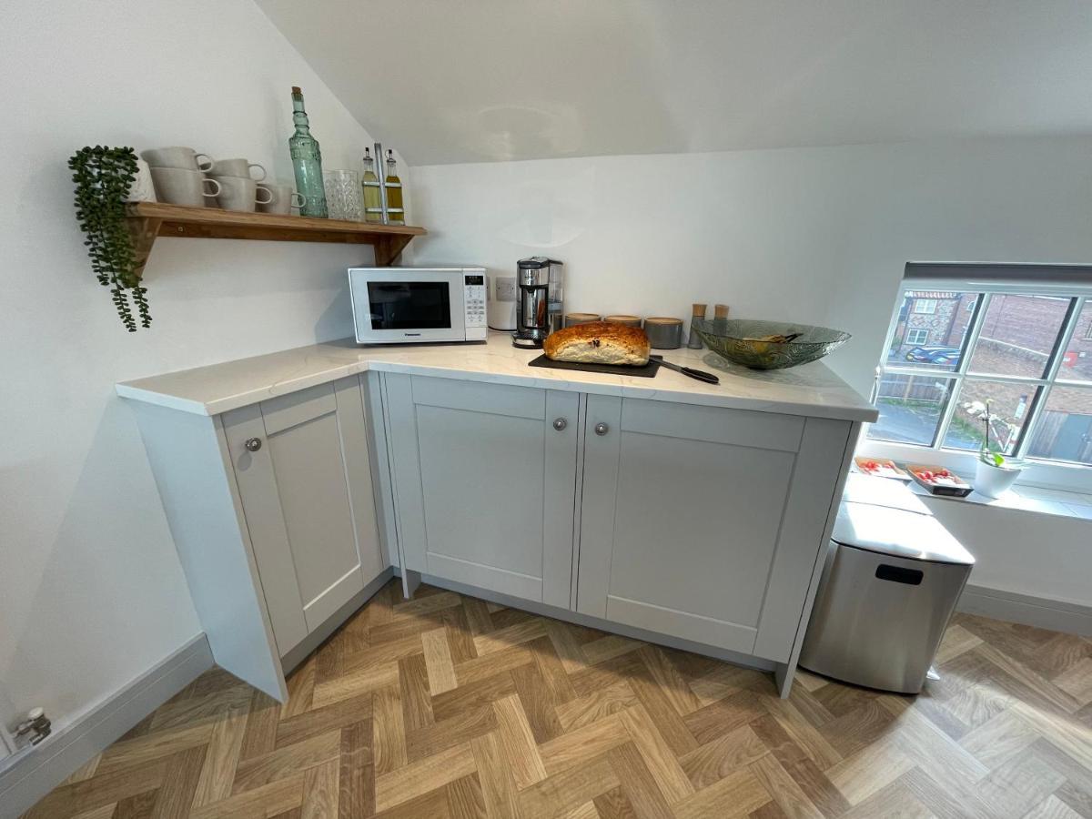 Lees Lookout Holt ,2 Bedroom Luxury Apartment With Private Parking Holt (Norfolk) Exterior foto